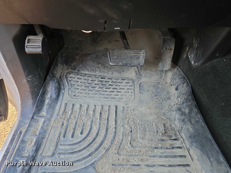 image for item ES2623 2015 Chevrolet Silverado 1500 Crew Cab pickup truck