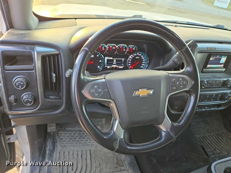 image for item ES2623 2015 Chevrolet Silverado 1500 Crew Cab pickup truck