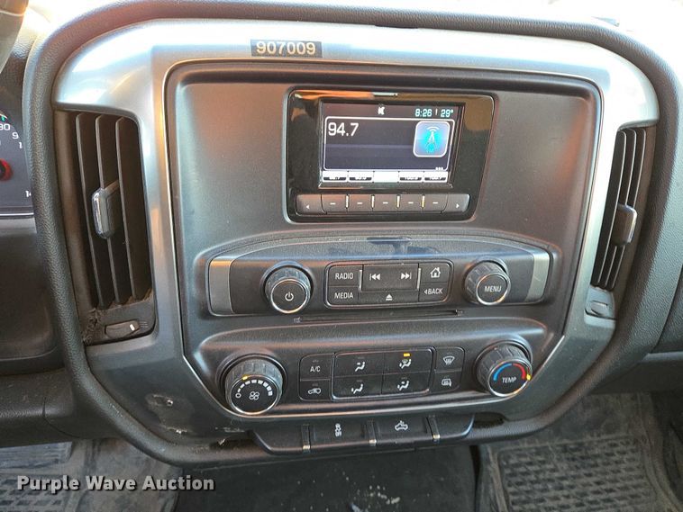 image for item ES2623 2015 Chevrolet Silverado 1500 Crew Cab pickup truck