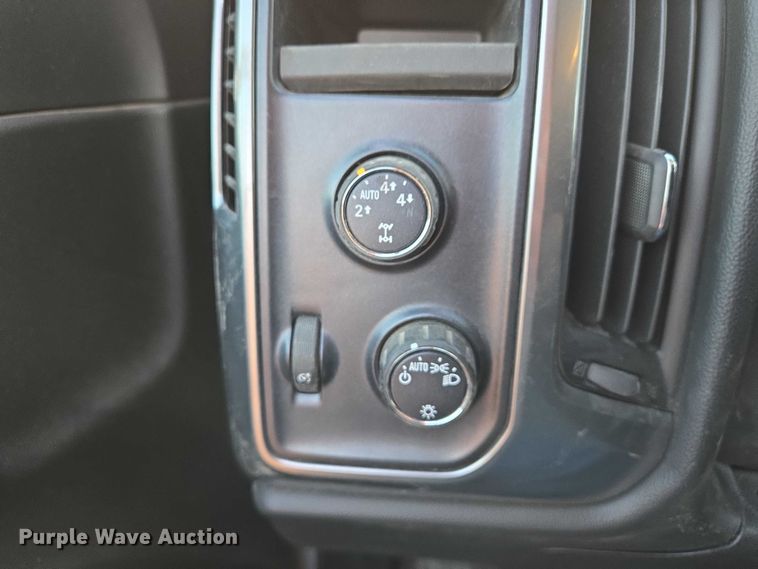 image for item ES2623 2015 Chevrolet Silverado 1500 Crew Cab pickup truck