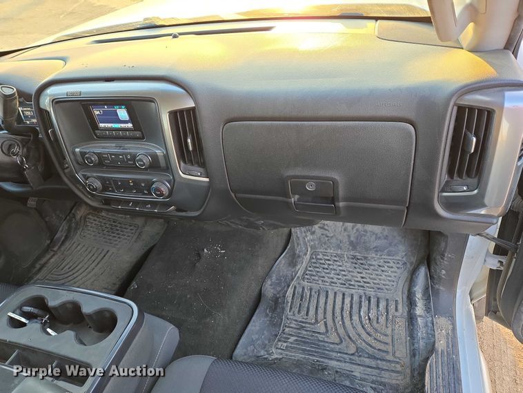 image for item ES2623 2015 Chevrolet Silverado 1500 Crew Cab pickup truck