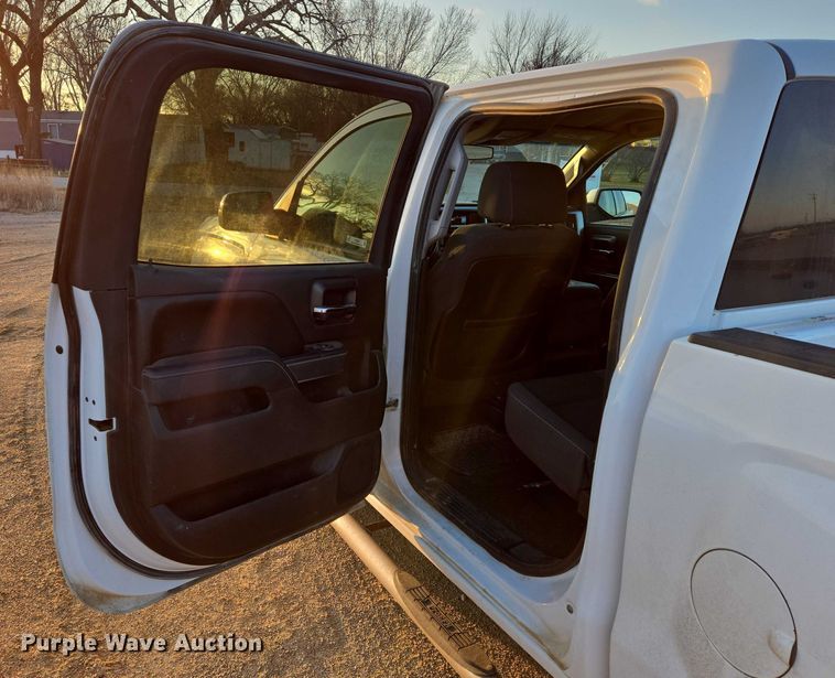 image for item ES2623 2015 Chevrolet Silverado 1500 Crew Cab pickup truck