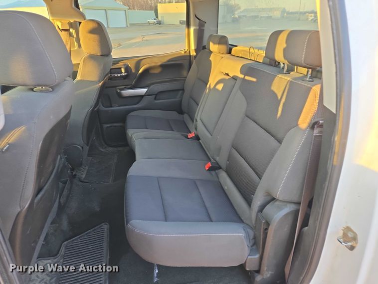 image for item ES2623 2015 Chevrolet Silverado 1500 Crew Cab pickup truck