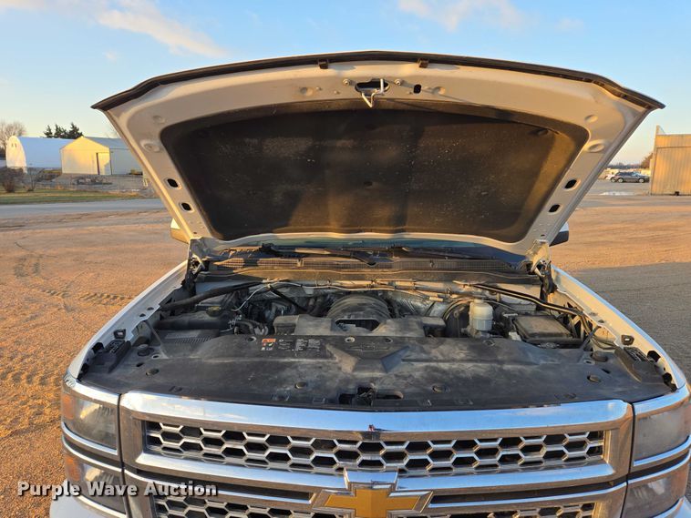 image for item ES2623 2015 Chevrolet Silverado 1500 Crew Cab pickup truck