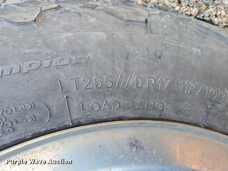 image for item ES2623 2015 Chevrolet Silverado 1500 Crew Cab pickup truck