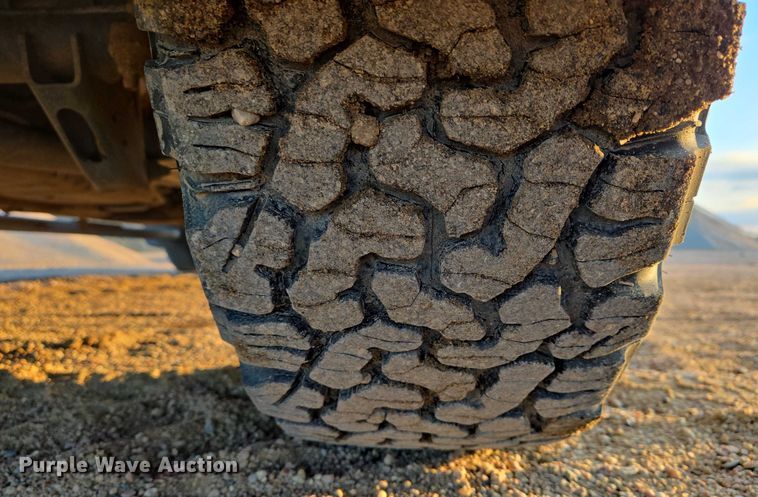 image for item ES2623 2015 Chevrolet Silverado 1500 Crew Cab pickup truck