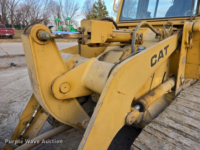 image for item ES2624 1989 Caterpillar 943 track loader