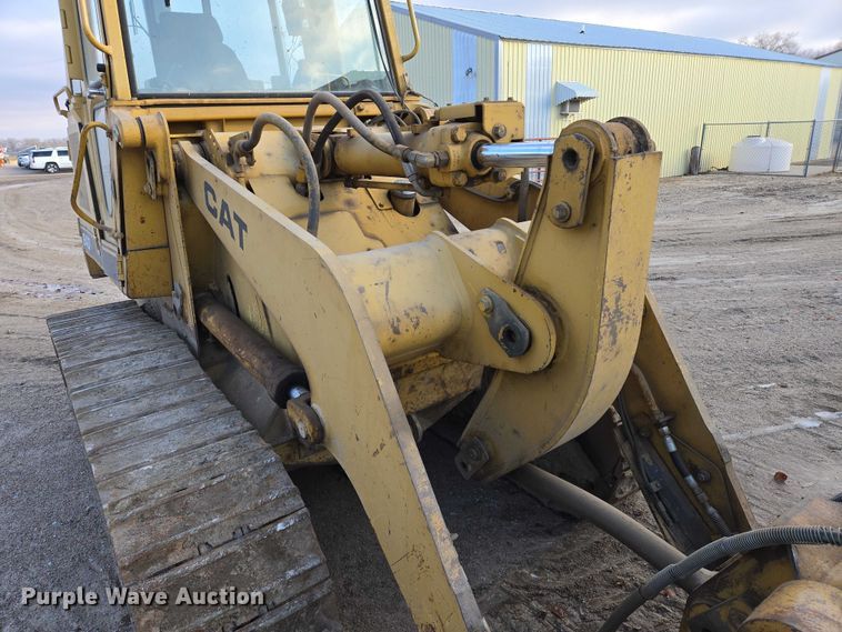 image for item ES2624 1989 Caterpillar 943 track loader
