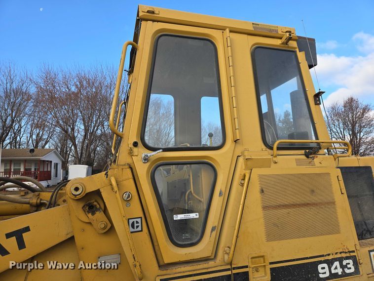 image for item ES2624 1989 Caterpillar 943 track loader