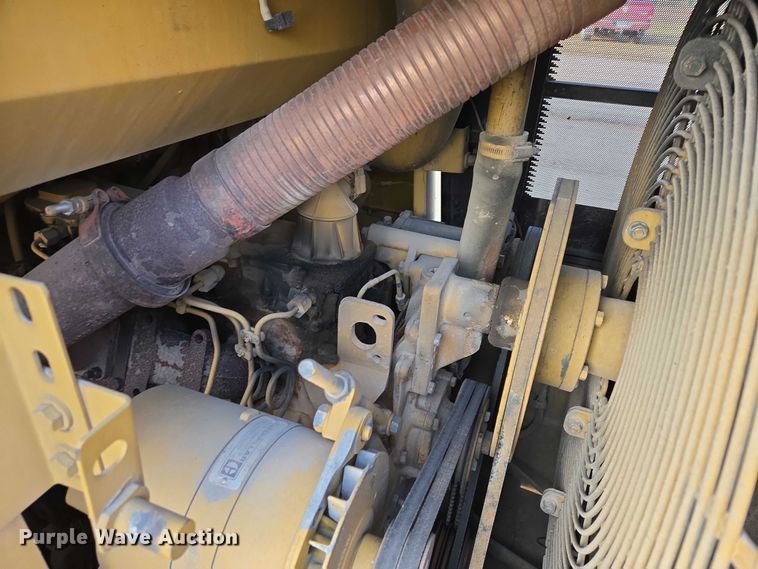 image for item ES2624 1989 Caterpillar 943 track loader