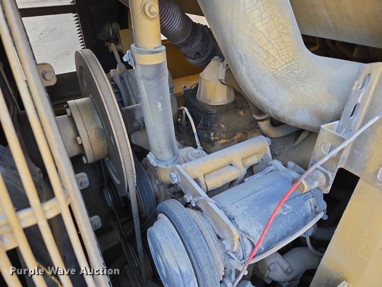 image for item ES2624 1989 Caterpillar 943 track loader