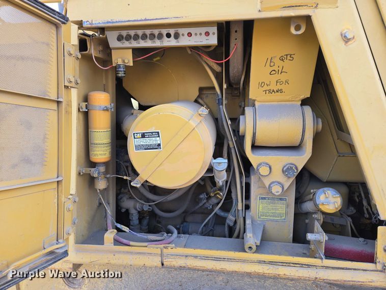 image for item ES2624 1989 Caterpillar 943 track loader