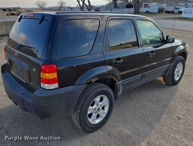 image for item ES2625 2006 Ford Escape SUV