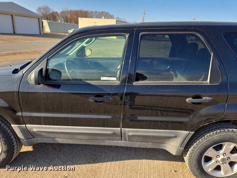 image for item ES2625 2006 Ford Escape SUV