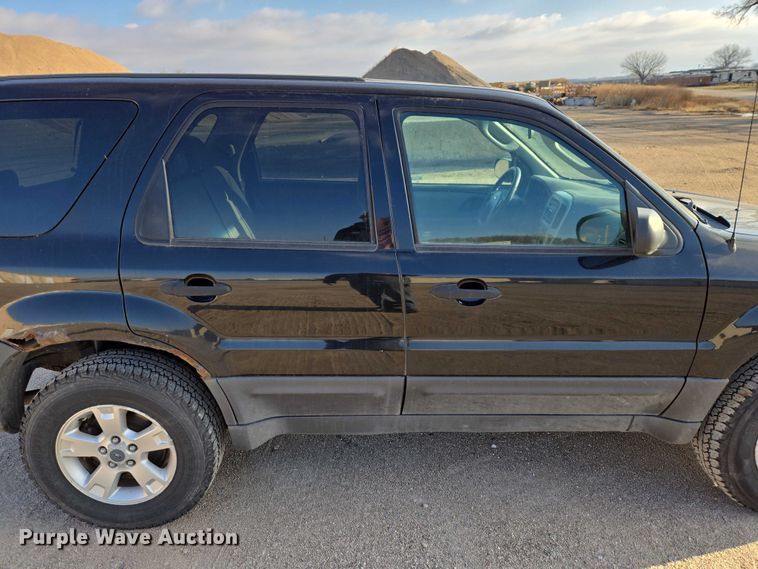 image for item ES2625 2006 Ford Escape SUV