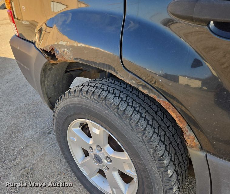 image for item ES2625 2006 Ford Escape SUV