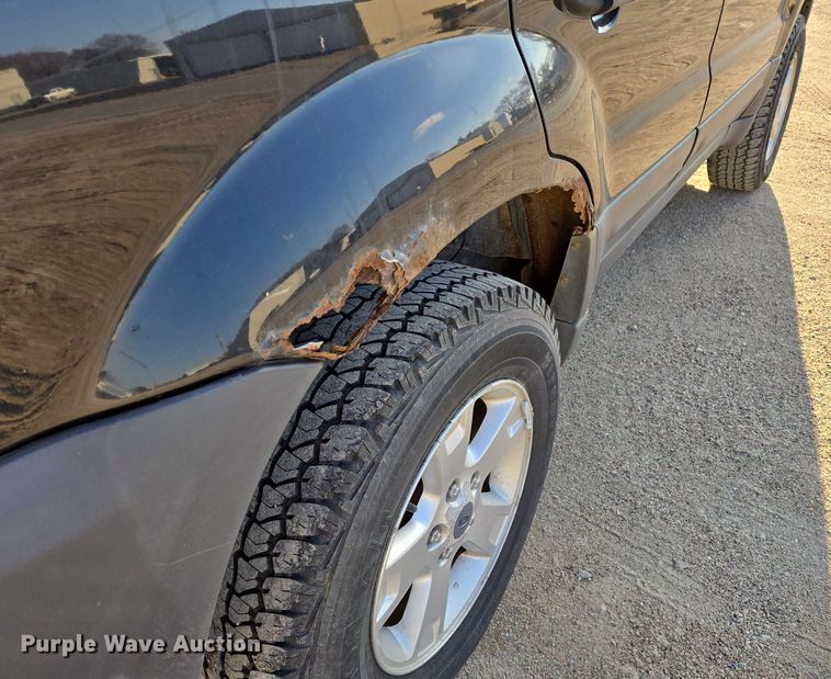 image for item ES2625 2006 Ford Escape SUV