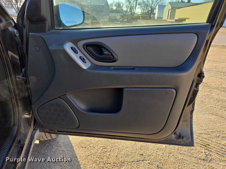 image for item ES2625 2006 Ford Escape SUV