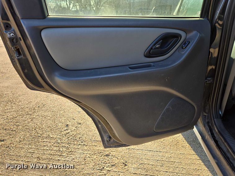 image for item ES2625 2006 Ford Escape SUV