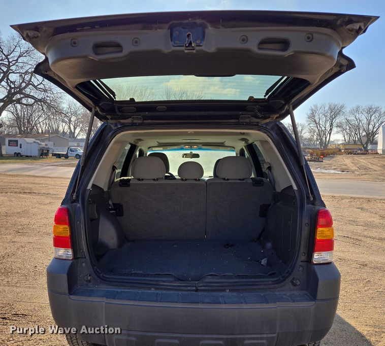 image for item ES2625 2006 Ford Escape SUV