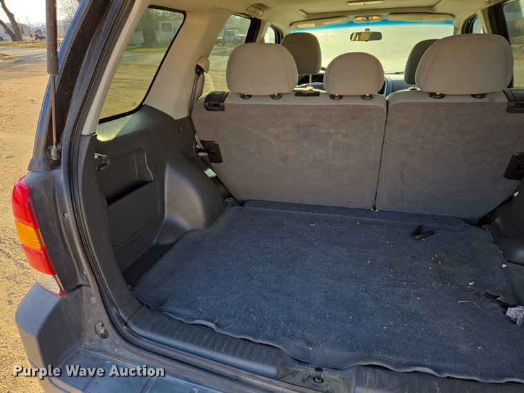 image for item ES2625 2006 Ford Escape SUV