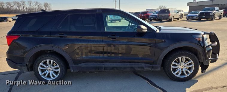 image for item ES2626 2020 Ford Explorer SUV