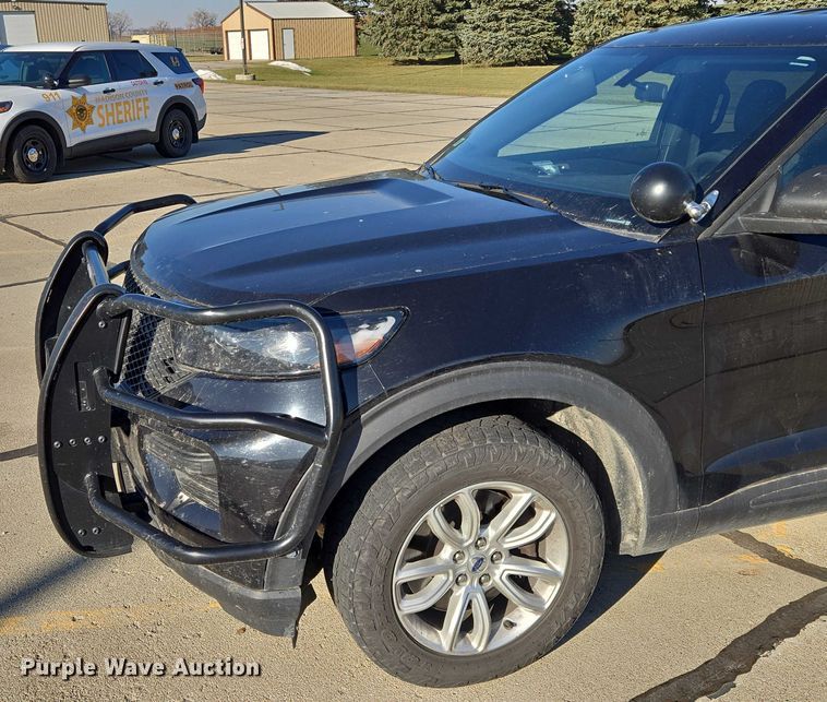 image for item ES2626 2020 Ford Explorer SUV