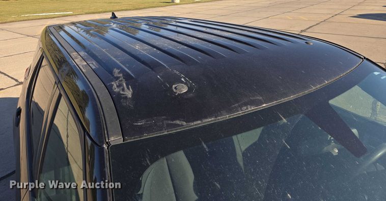 image for item ES2626 2020 Ford Explorer SUV