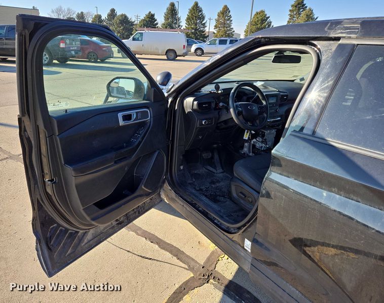 image for item ES2626 2020 Ford Explorer SUV