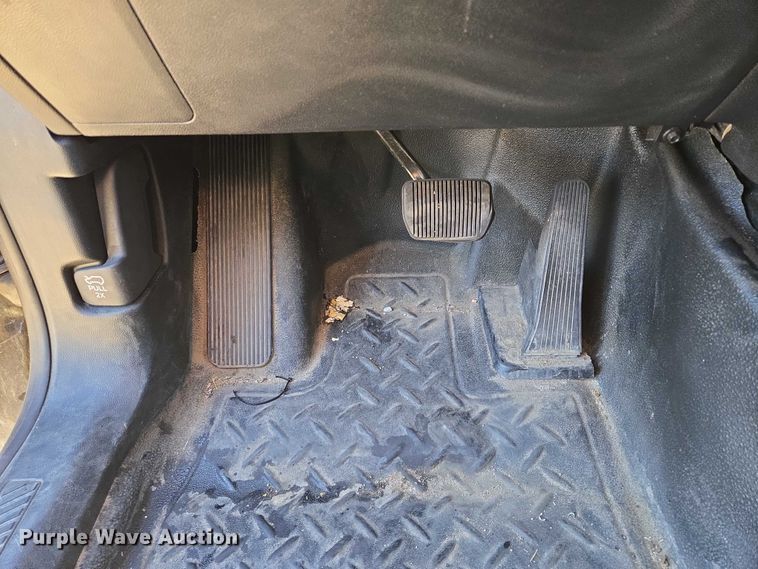 image for item ES2626 2020 Ford Explorer SUV