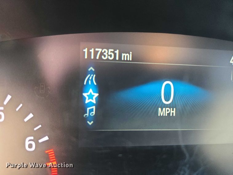 image for item ES2626 2020 Ford Explorer SUV