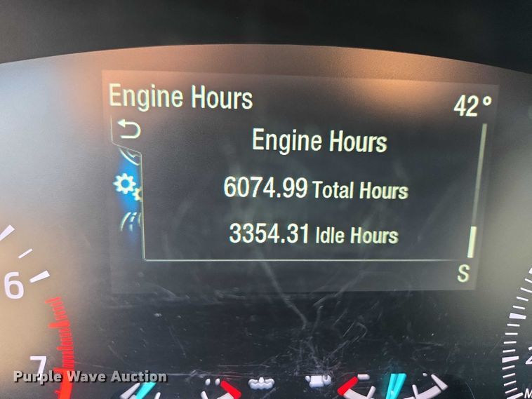 image for item ES2626 2020 Ford Explorer SUV