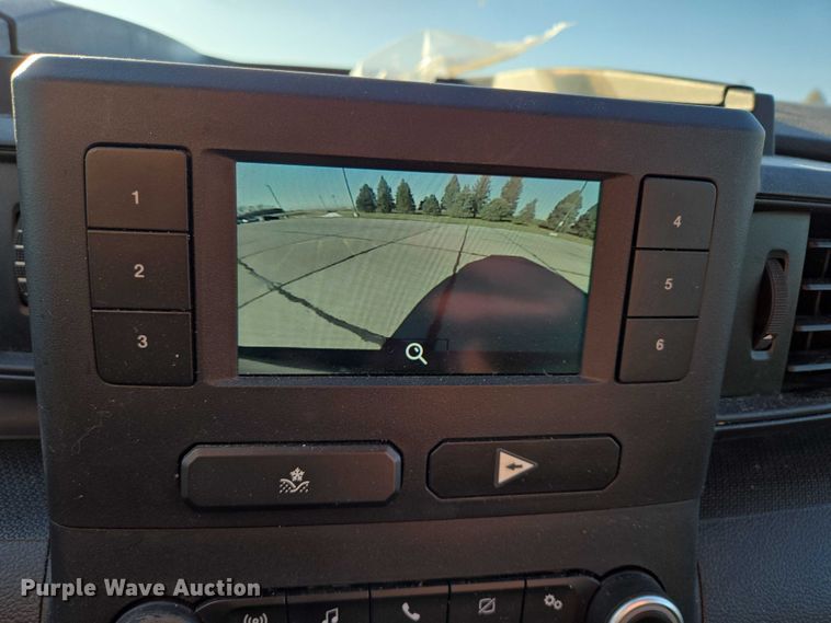 image for item ES2626 2020 Ford Explorer SUV