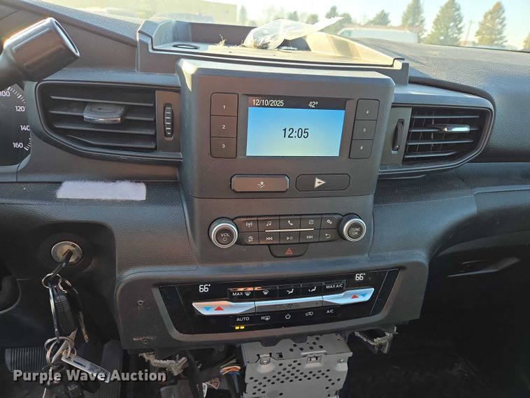 image for item ES2626 2020 Ford Explorer SUV