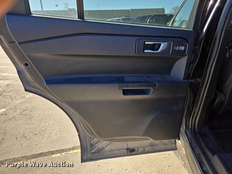 image for item ES2626 2020 Ford Explorer SUV