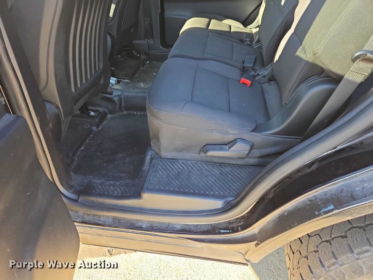 image for item ES2626 2020 Ford Explorer SUV