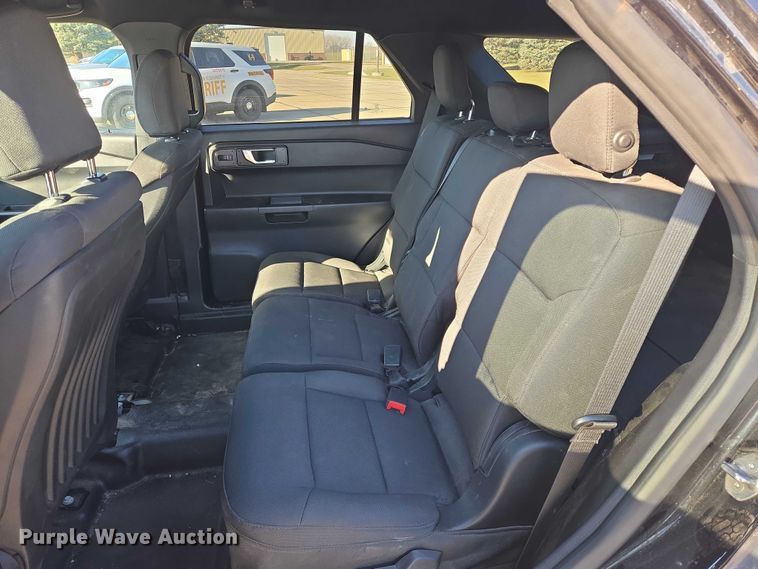 image for item ES2626 2020 Ford Explorer SUV