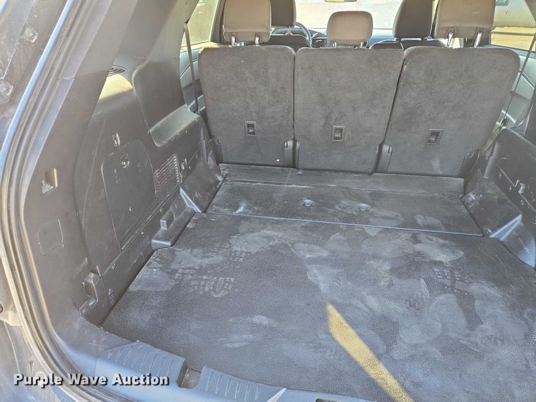 image for item ES2626 2020 Ford Explorer SUV