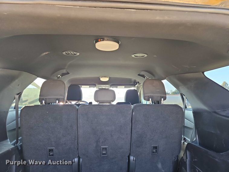 image for item ES2626 2020 Ford Explorer SUV