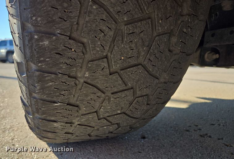 image for item ES2626 2020 Ford Explorer SUV