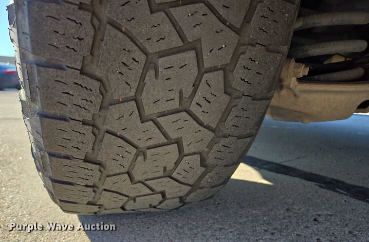 image for item ES2626 2020 Ford Explorer SUV