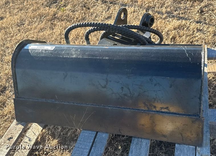 image for item ET4010 2024 GIYI mini excavator bucket