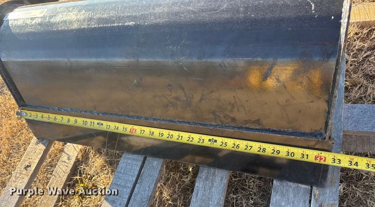 image for item ET4010 2024 GIYI mini excavator bucket