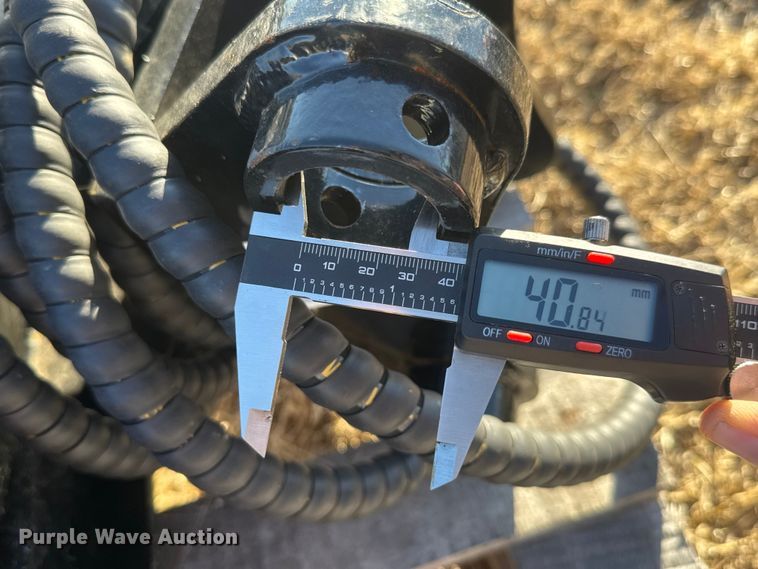 image for item ET4010 2024 GIYI mini excavator bucket