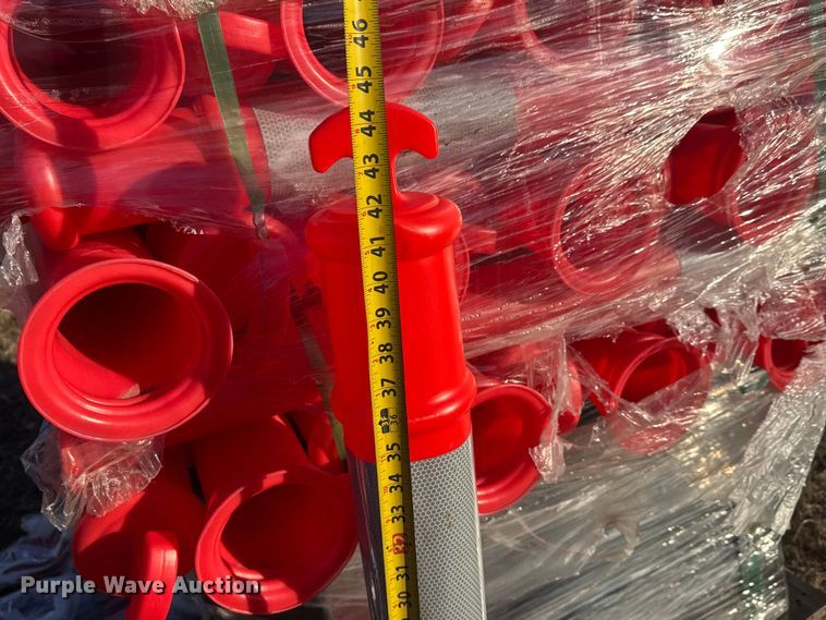 image for item ET4015 Approximately 100 Land Hero traffic cones