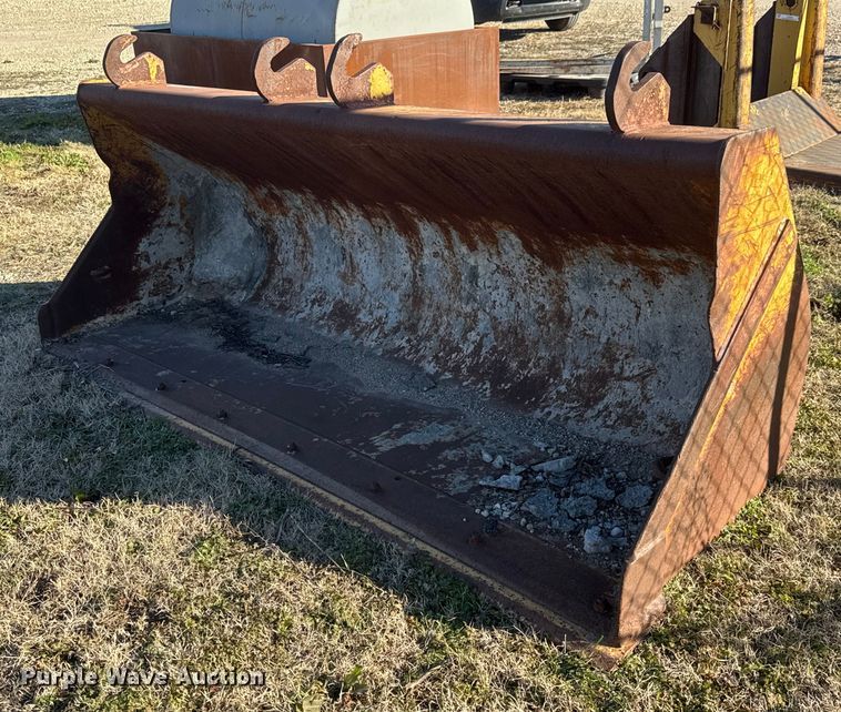 image for item ET4030 Caterpillar backhoe bucket