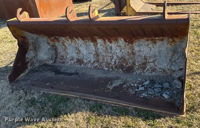 image for item ET4030 Caterpillar backhoe bucket