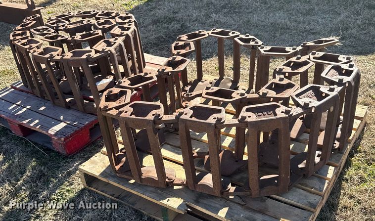 image for item ET4037 Case skid steer tracks