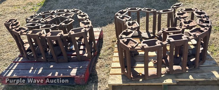 image for item ET4037 Case skid steer tracks