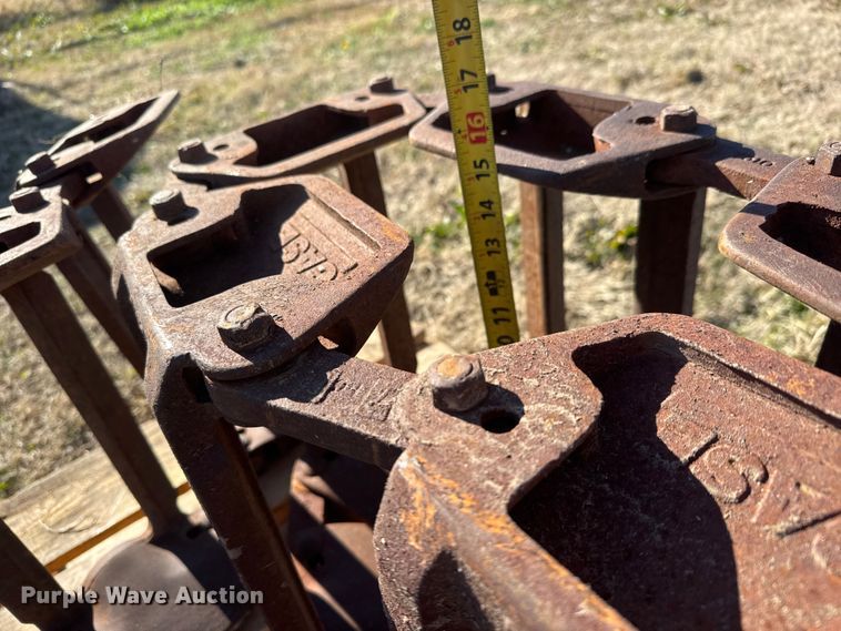 image for item ET4037 Case skid steer tracks